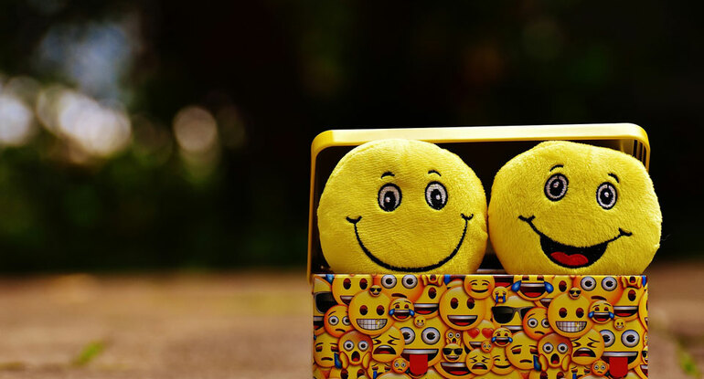 Emotikony i emoji w marketingu - jak je stosować?